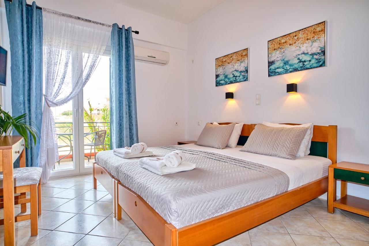 Logas Beach Studios Peroulades  ภายนอก รูปภาพ