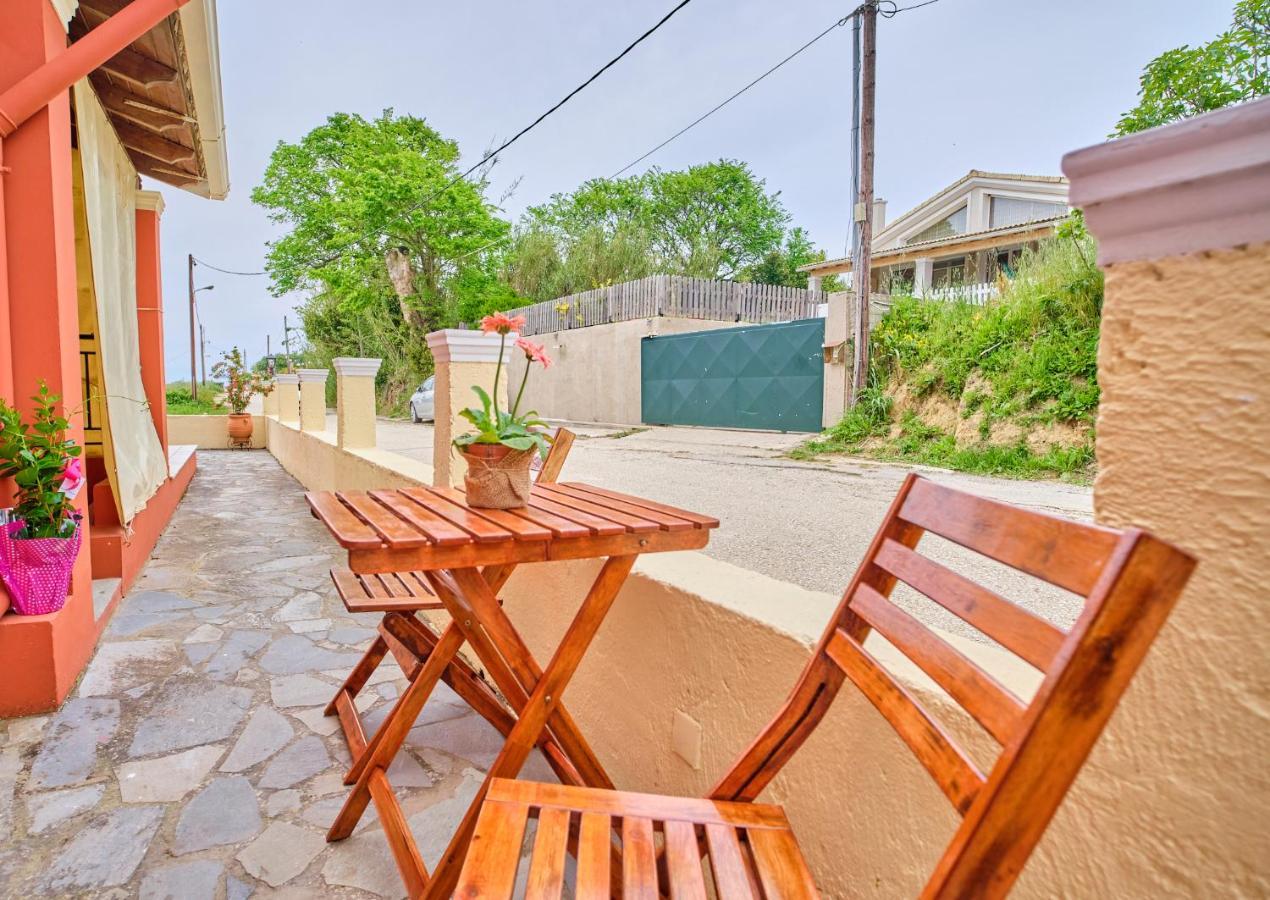 Logas Beach Studios Peroulades  ภายนอก รูปภาพ